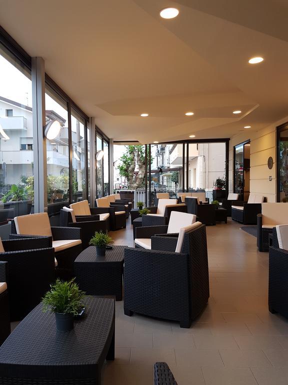 Hotel Tiglio Rimini Exterior foto