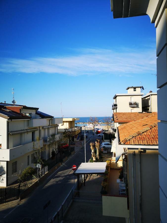 Hotel Tiglio Rimini Exterior foto